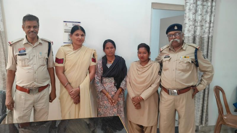 लोन दिलाने के नाम पर लाखों की ठगी : छः महीने में रकम दोगुना करने का झांसा, पुलिस की कार्रवाई से आरोपी महिला पकड़ाई, दुर्ग में महिला ठग गिरफ्तार.