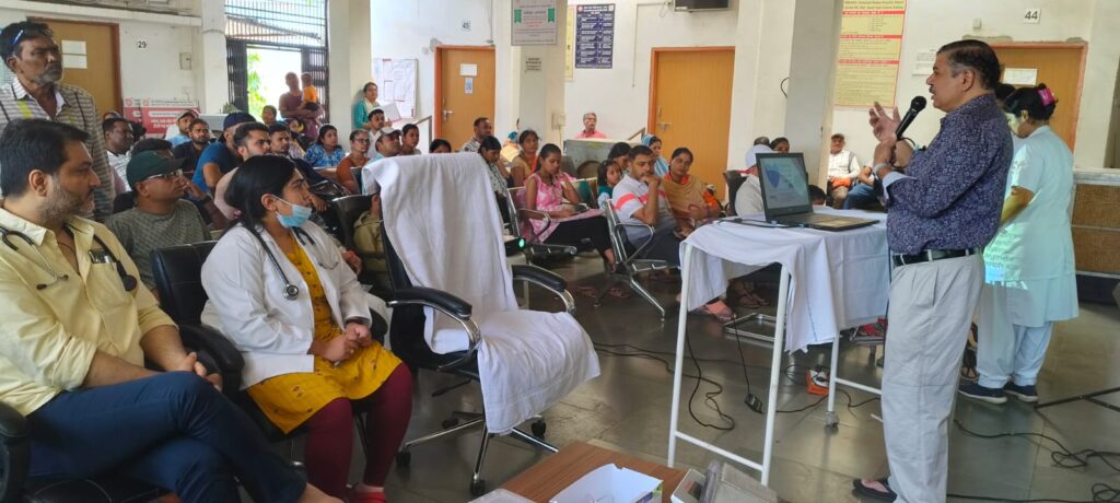 बढ़ती बीमारियों के खतरे के बीच रेलवे अलर्ट: विश्व स्वास्थ्य दिवस पर बिलासपुर से नागपुर तक चला जागरूकता अभियान, संतुलित आहार, व्यायाम और मानसिक स्वास्थ्य पर दिया विशेष जोर