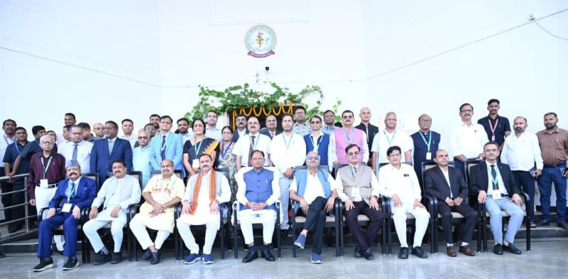 छत्तीसगढ़ में स्वास्थ्य क्रांति की ओर बड़ा कदम: वाइस चांसलर मीट-2026 में CM साय का ऐलान—5000 बेड का मेडिसिटी हब, नए मेडिकल कॉलेज और AI आधारित सेवाओं से सशक्त होगा हेल्थ सेक्टर