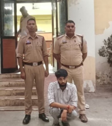 ‘ऑपरेशन तलाश’ में रायगढ़ पुलिस का बड़ा एक्शन: लाखों की गबन कर फरार ऑटोमोबाइल मैनेजर सिंगरौली से गिरफ्तार, महीनों तक चकमा देने वाला आरोपी आखिरकार चढ़ा पुलिस के हत्थे