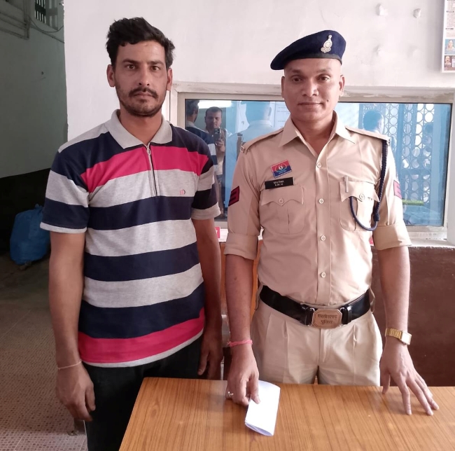 हाउस रेंट स्कैम का खुलासा : किराए के मकान के नाम पर ऑनलाइन ठगी, ₹2.21 लाख हड़पने वाला आरोपी अलवर से गिरफ्तार, न्यायालय के समक्ष किया गया प्रस्तुत.