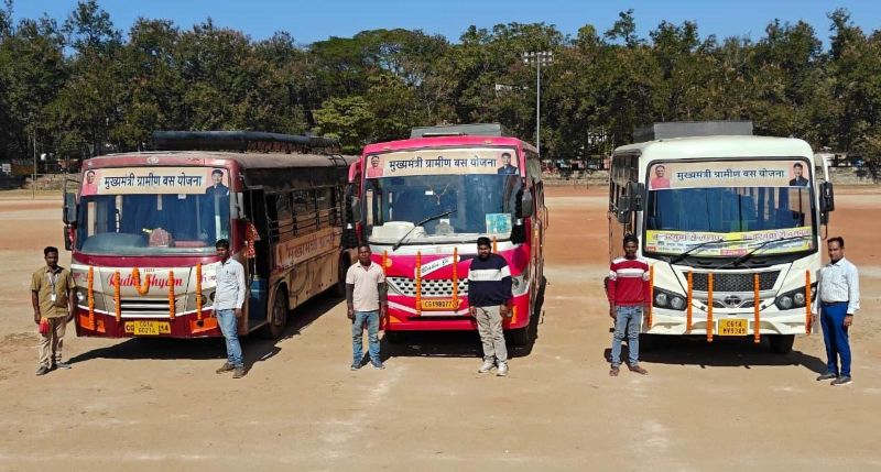 पहाड़-वन से घिरे गांवों तक पहुंची रफ्तार! जशपुर में ग्रामीण बस योजना से आवागमन में आई क्रांति—छात्र, किसान और श्रमिकों को मिली बड़ी राहत