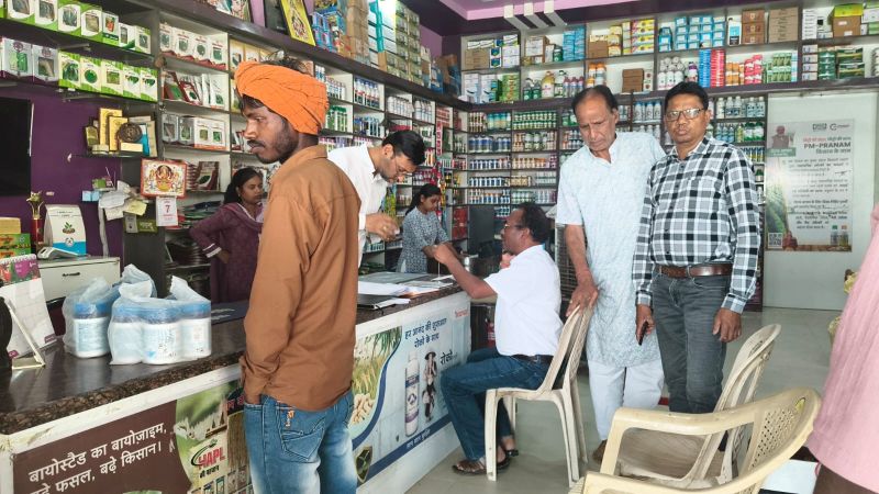 जशपुर में कृषि क्रांति की तैयारी: रोहित व्यास की पहल पर किसानों को उन्नत तकनीक की जानकारी, 25% तक उर्वरक बचत के साथ खरीफ 2026 के लिए 25,675 मीट्रिक टन खाद का लक्ष्य तय