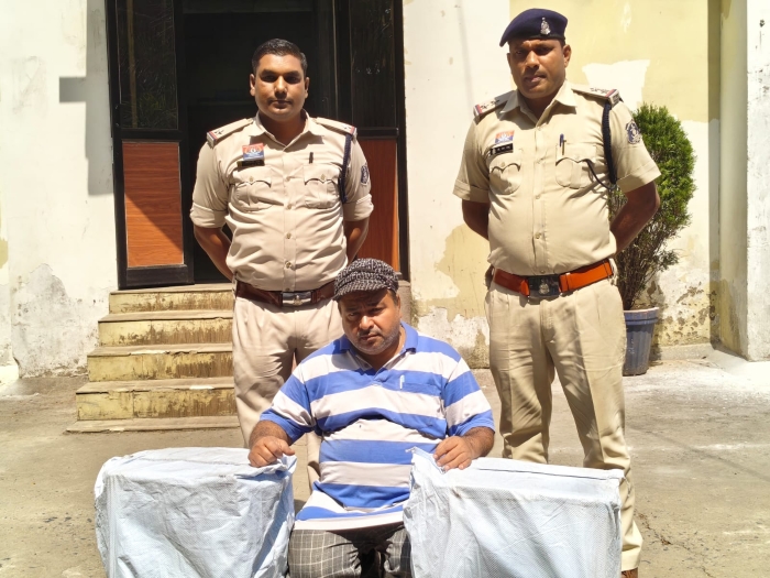 ट्रेडमार्क उल्लंघन पर पहली बड़ी कार्रवाई : रायगढ़ में नकली सिगरेट का भंडाफोड़, “महादेव पान मसाला” सेंटर पर पुलिस की बड़ी रेड, 61 हजार के नकली सिगरेट पैकेट जब्त, संचालक लक्ष्मण दास जय सिंह गिरफ्तार.