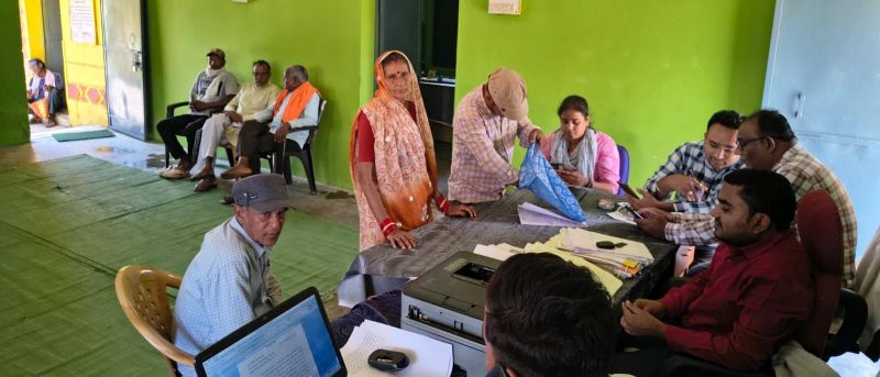 “गांव में ही न्याय”—अकलाडोंगरी लिंक कोर्ट से राजस्व मामलों का त्वरित समाधान, मौके पर ही सुनवाई से ग्रामीणों को बड़ी राहत