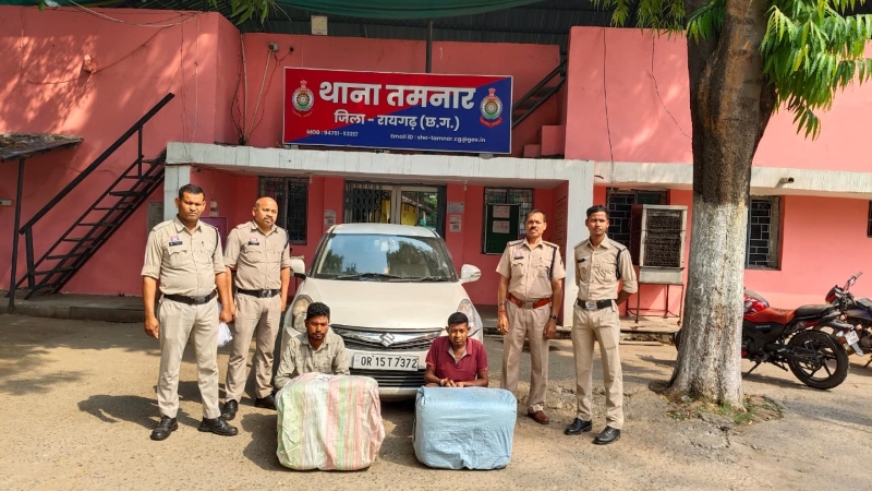 ऑपरेशन आघात का असर : ओडिशा कनेक्शन का पर्दाफाश, नाकेबंदी में पकड़ी गई कार से लाखों का गांजा बरामद, रायगढ़ पुलिस ने 60 किलो गांजा के साथ दो तस्करों को किया गिरफ्तार.