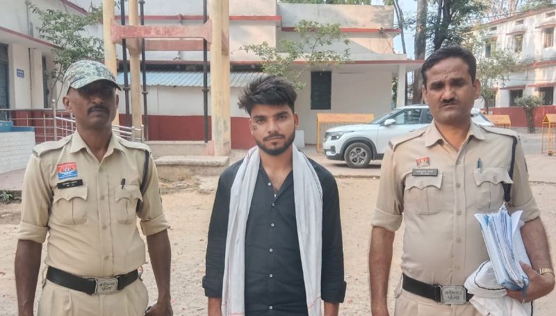 फोन पर गाली-गलौज और चरित्र पर सवाल ने छीनी जिंदगी: युवती की आत्महत्या मामले में प्रेमी गिरफ्तार, पुलिस जांच में चौंकाने वाले खुलासे