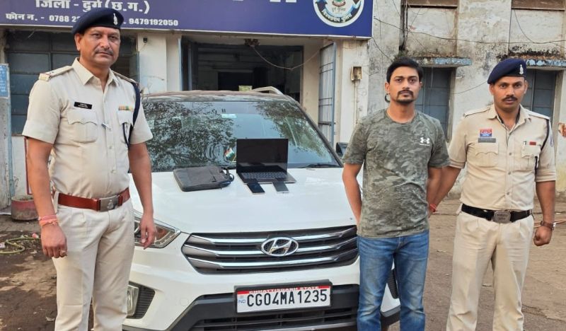 पुलिस का ताबड़तोड़ एक्शन: घेराबंदी कर ऑनलाइन सट्टा संचालक पकड़ा, हाईटेक गैजेट्स और वाहन जब्त—अवैध जुआ नेटवर्क पर सख्ती जारी