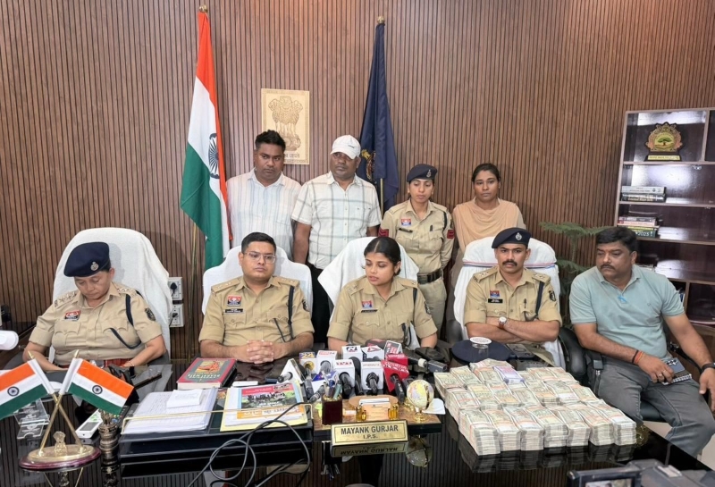 गबन कांड का खुलासा : सीसीटीवी और साइबर टीम की सटीक कार्रवाई, रायपुर में पचास लाख का गबन करने वाला पूरा गिरोह पकड़ा गया, ड्राइवर निकला मास्टरमाइंड, सात आरोपी गिरफ्तार…..पढ़ें पूरी खबर.