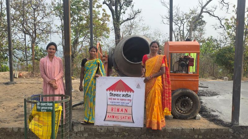 सशक्त नारी, विकसित छत्तीसगढ़: ‘साईं बाबा समूह’ के साथ सकीना ने लिखी सफलता की कहानी—मिक्सर मशीन से बढ़ी आमदनी, परिवार और भविष्य दोनों हुए मजबूत