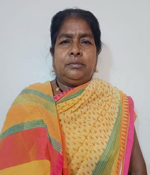 सफलता की कहानी : आर्थिक संकट के अंधेरे से उबरकर रोशन हुआ कुसुम बाई का घर