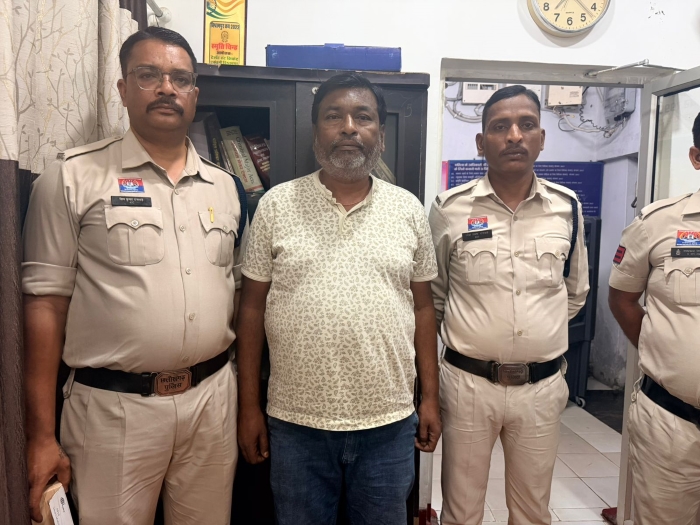 ड्रग पैडलर्स पर प्रशासन का बड़ा एक्शन : सूरजपुर में नशे के खिलाफ सख्ती, आदतन अपराधी पर कसा कानूनी शिकंजा, पीट एनडीपीएस एक्ट के तहत आरोपी को तीन माह की जेल.