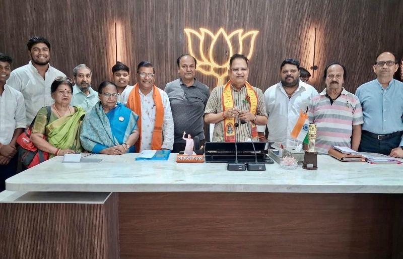 स्वतंत्रता सेनानियों की गाथा : लाठियां, जेल और बलिदान—ऐसे लड़े थे जौहरी-वर्मा, बिलासपुर में याद आया संघर्ष का इतिहास ! उखड़ते नाम पट्टिका को ले कर—सेनानी सम्मान के लिए विधायक तक पहुंचा मामला !