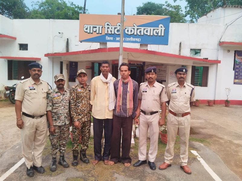 शादी से लौटते वक्त बना खूनी खेल: मामूली कहासुनी में भड़का गुस्सा, सड़क किनारे फेंकी गई लाश—तेज जांच में पुलिस ने 48 घंटे के भीतर आरोपियों को दबोचा, भेजा जेल