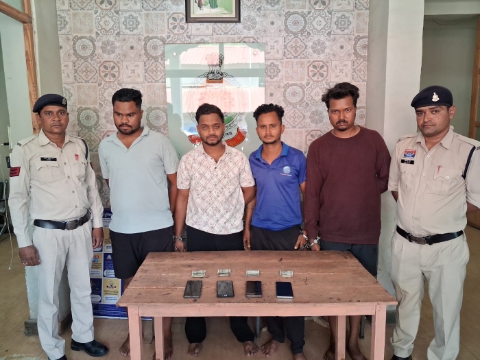 आईपीएल सट्टे का ऑनलाइन खेल बेनकाब : ‘Silent 777’ ऐप से चल रहा था सट्टा रैकेट, ₹73,000 की जब्ती, दुर्ग पुलिस की रेड में चार आरोपी गिरफ्तार कर किया गया न्यायालय में प्रस्तुत.