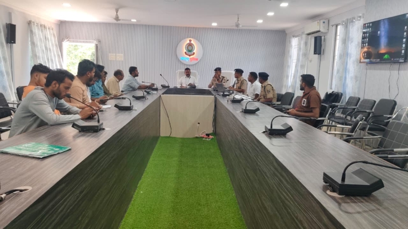 जशपुर में पुलिस का सख्त फरमान ! बिना ऑनलाइन एंट्री ठहराने पर होगी कड़ी कार्रवाई, होटल-लॉज संचालक रहें सतर्क, संदिग्ध मेहमान छिपाना पड़ सकता है भारी !