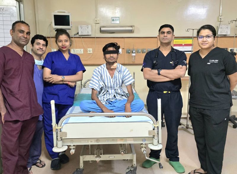 जीवन और मौत के बीच संघर्ष को मिली जीत: अम्बेडकर अस्पताल रायपुर में हाई-रिस्क फेफड़ा सर्जरी से 10 साल पुरानी बीमारी का अंत, अत्याधुनिक तकनीक से युवक को मिला नया जीवन