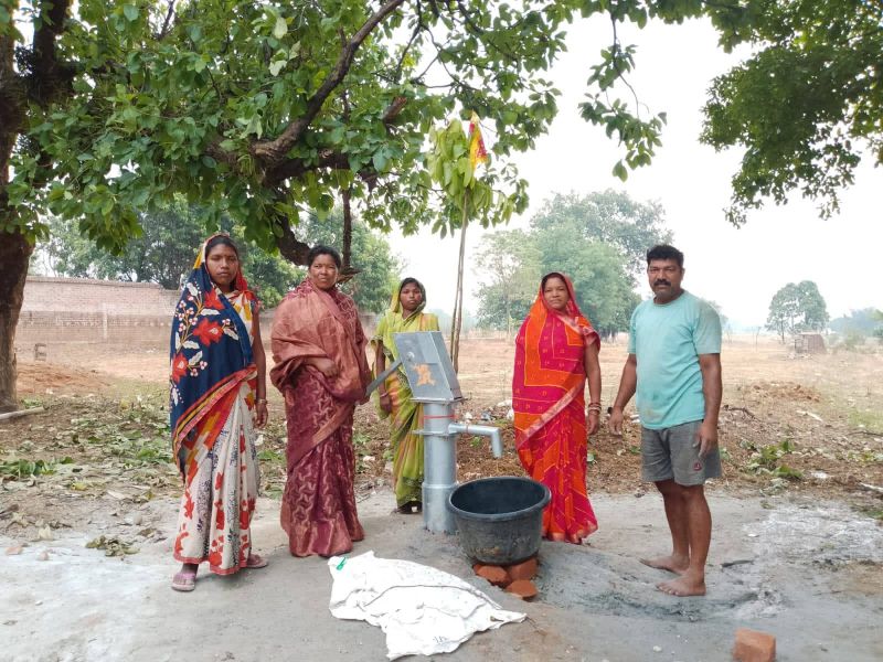 मुख्यमंत्री कैंप कार्यालय में गुहार और तुरंत हुआ समाधान! जशपुर के सेंदरीमुंडा में खत्म हुआ पुराना पेयजल संकट, महिलाओं-बच्चों की मुश्किलें हुई दूर, ग्रामीणों ने कहा—‘अब गांव में लौटी राहत की जिंदगी’