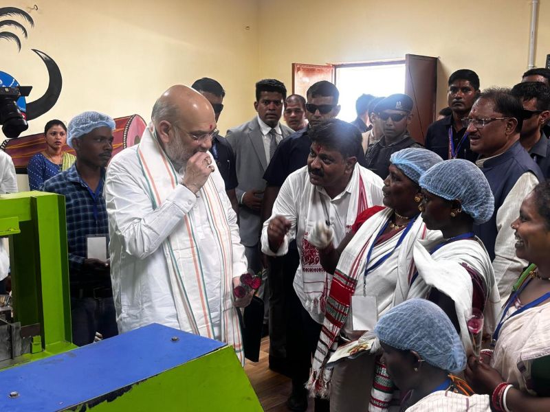नेतानार में डिजिटल सरकार की दस्तक—अमित शाह ने ‘शहीद वीर गुंडाधूर सेवा डेरा’ का किया उद्घाटन, अब ग्रामीणों को गांव में ही मिलेंगी आधार, बैंकिंग और ऑनलाइन सेवाएं