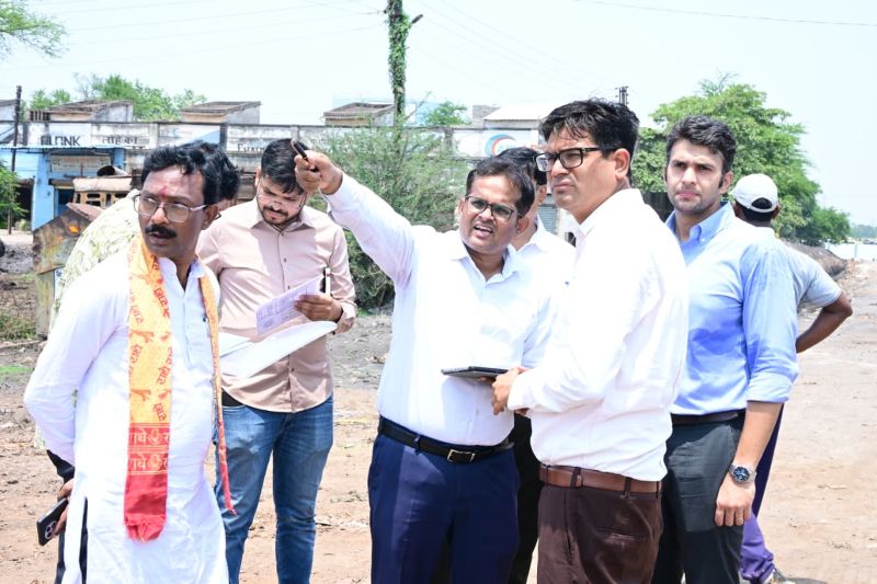 रायगढ़ को आधुनिक शहर बनाने की दिशा में तेज़ी—वित्त मंत्री ओ.पी. चौधरी ने प्रमुख विकास परियोजनाओं की प्रगति समीक्षा कर अधिकारियों को समय-सीमा में कार्य पूर्ण करने के निर्देश दिए