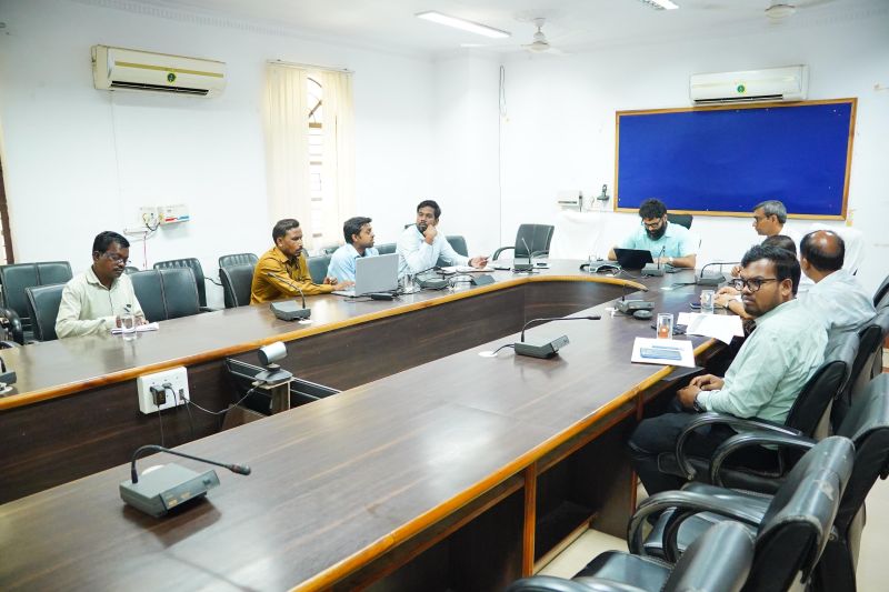 सुशासन तिहार से लेकर राजस्व प्रकरणों तक त्वरित कार्रवाई के निर्देश—कलेक्टर रोहित व्यास बोले, जनता को तहसील के चक्कर नहीं लगाने पड़ें, हर लंबित मामले का समय-सीमा में हो समाधान