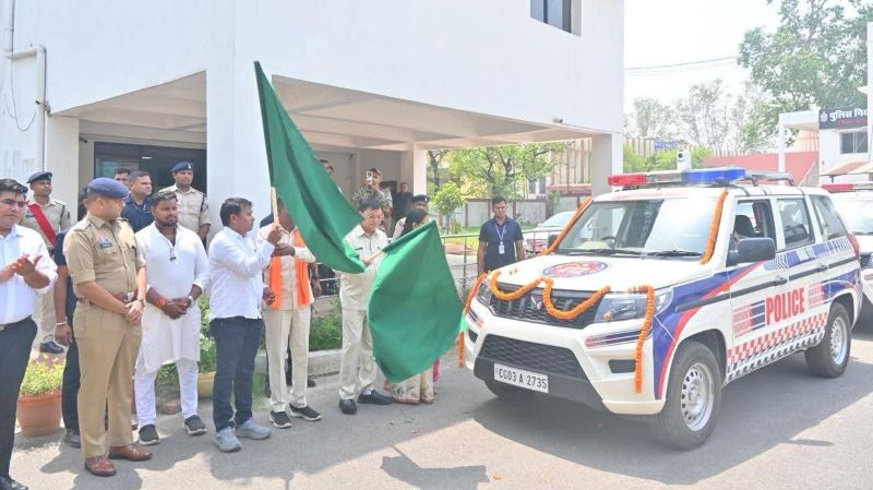 कोरबा जिले को मिली 22 नए डायल 112 वाहनों की सौगात : उद्योग मंत्री लखनलाल देवांगन ने दिखाई हरी झंडी, मिलेंगी आपातकालीन सेवाएँ