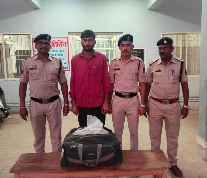 अवैध गांजा के खिलाफ पुलिस की लगातार कार्यवाही जारी,12 किलो से अधिक अवैध डोडा चूरा के साथ अंतर्राज्यीय तस्कर गिरफ्तार, एनडीपीएस एक्ट के तहत वैधानिक कार्यवाही
