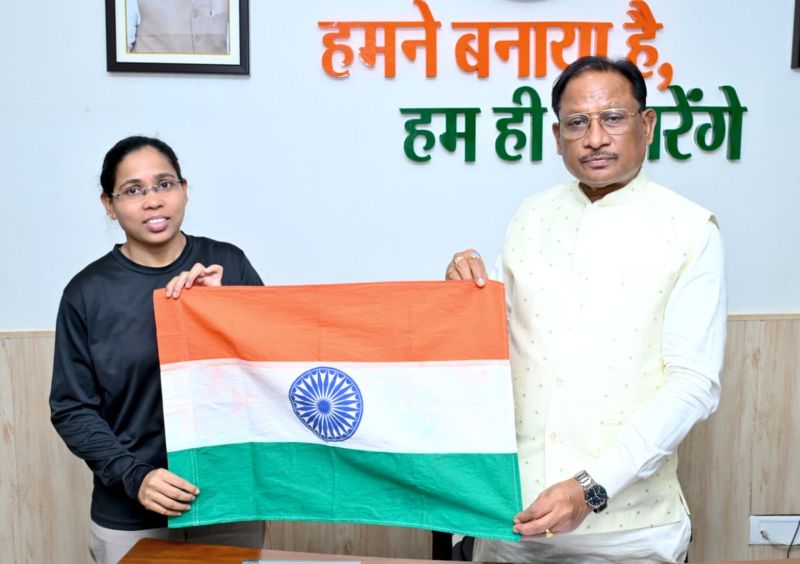 माउंट एवरेस्ट फतह के बाद बिगड़ी छत्तीसगढ़ की बेटी अमिता श्रीवास की तबीयत, मुख्यमंत्री विष्णुदेव साय ने दिए त्वरित उपचार और हरसंभव सहायता के निर्देश
