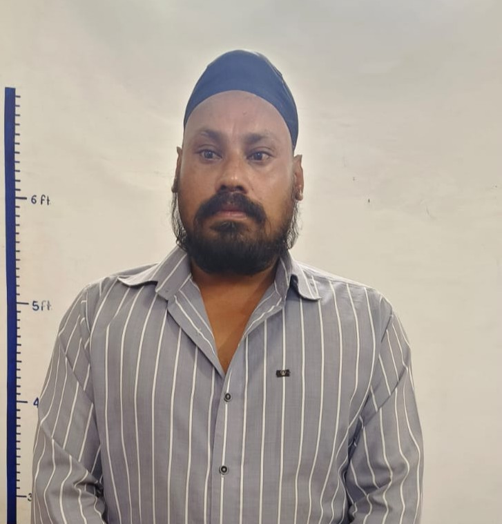 फर्जी बिल बुक और नकली कंपनी दस्तावेजों से व्यापारियों को लगाता था लाखों का चूना : नारायणपुर पुलिस ने अंतरराज्यीय ठग को दबोचा