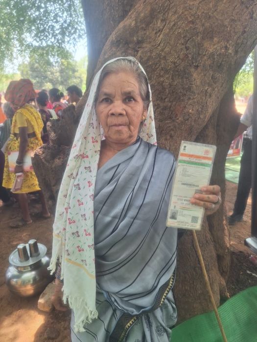 आयुष्मान योजना बनी बुजुर्गों के लिए जीवनदान : नारायणपुर की जगनी बाई को मिला निःशुल्क उपचार, आर्थिक तंगी के बीच मिली नई उम्मीद