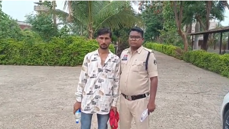 कोतवाली पुलिस की बड़ी कार्रवाई : रिपोर्ट दर्ज कराने से नाराज आरोपियों ने किया हमला, दूसरा आरोपी भी पुलिस गिरफ्त में, मारपीट और धमकी मामले में फरार आरोपी गिरफ्तार.