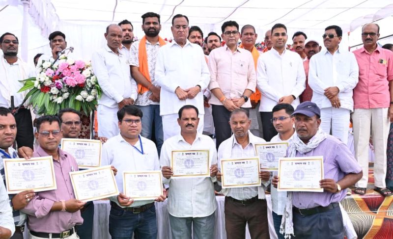 सुशासन तिहार बना जनसमस्याओं के समाधान का प्रभावी मंच: राजस्व मंत्री टंक राम वर्मा ने कहा— शासन जनता के द्वार, विकास और जनकल्याण के हर वादे को किया जा रहा है पूरा