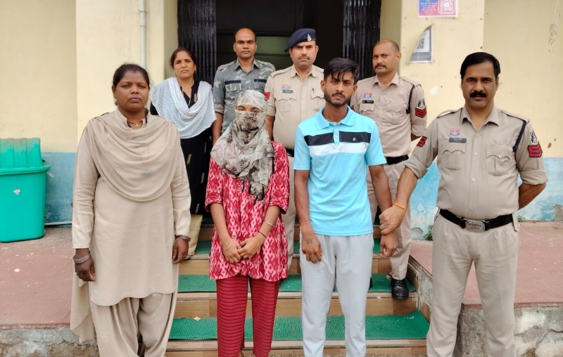 लखनपुर पुलिस ने सुलझाई हत्या की गुत्थी : सीसीटीवी फुटेज से खुला राज, प्रेम संबंध में बाधा बनी बुजुर्ग महिला, भतीजी और उसके प्रेमी ने उतारा मौत के घाट, आरोपी प्रेमी-प्रेमिका गिरफ्तार कर भेजे गए न्यायिक रिमांड में.