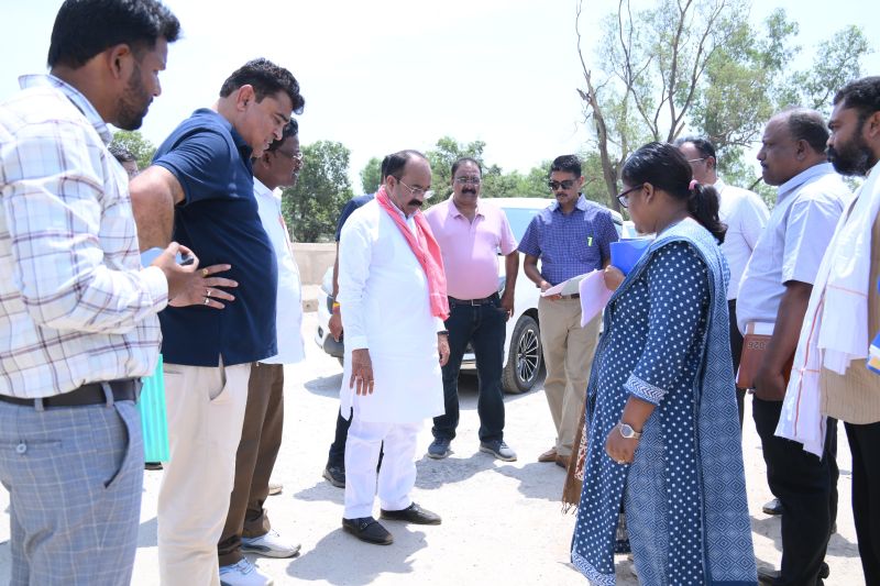 बरसात में जनता को नहीं होनी चाहिए परेशानी: उप मुख्यमंत्री अरुण साव ने निर्माणाधीन सड़कों, पुल-पुलियों और 104 करोड़ की जल प्रदाय योजना का लिया जायजा, अधिकारियों को दिए सख्त निर्देश