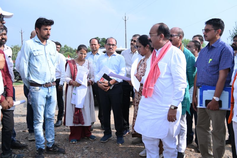 उप मुख्यमंत्री अरुण साव द्वारा निर्माण कार्यों के गहन निरीक्षण का दौर जारी, पुल, सड़क, रेलवे ओवरब्रिज और जल जीवन मिशन के कार्यों का लिया जायजा