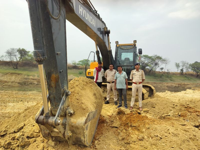 खनिज उड़नदस्ता दल का बड़ा एक्शन :15 संदिग्ध स्थानों पर छापा, अवैध खनन-परिवहन में लगे 14 वाहन जब्त