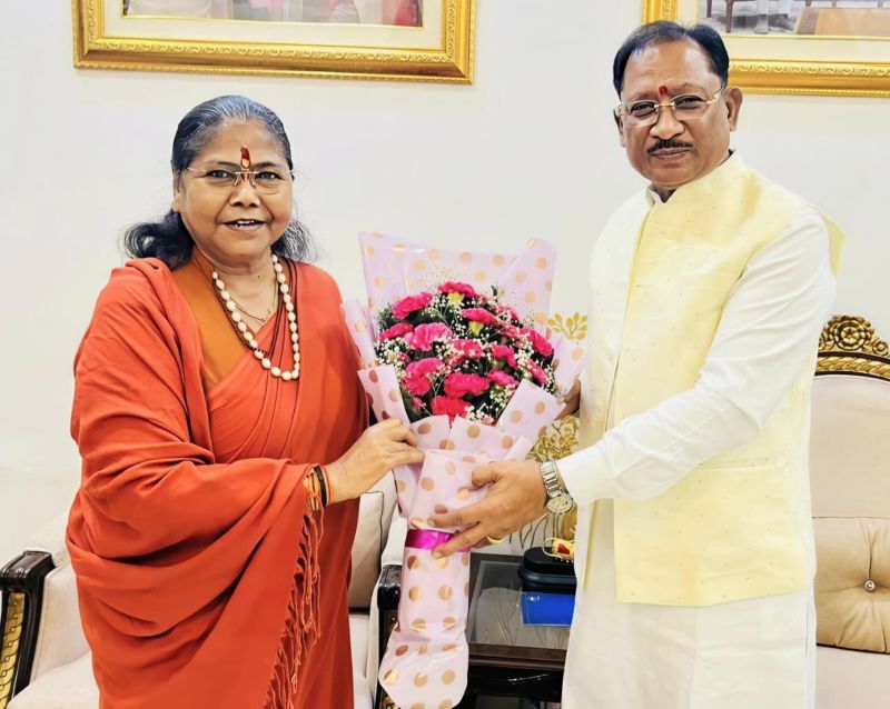 पिछड़ा वर्ग कल्याण को नई गति देने पर मंथन: मुख्यमंत्री विष्णु देव साय और साध्वी निरंजन ज्योति ने अधिकार संरक्षण, विकास योजनाओं और सामाजिक-आर्थिक उन्नयन के रोडमैप पर की विस्तृत चर्चा