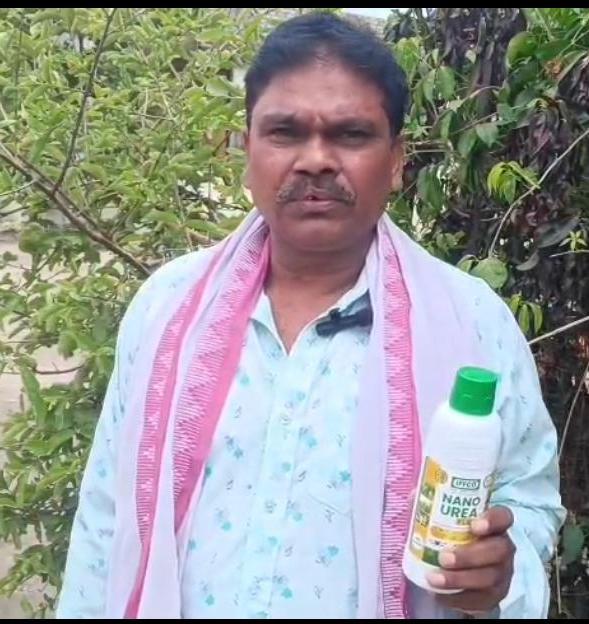 नैनो उर्वरकों पर बढ़ा किसानों का भरोसा: दुर्ग के प्रगतिशील किसान ने कम खर्च में पाई बेहतर पैदावार, वैज्ञानिक खेती और नवाचार से आर्थिक समृद्धि की लिखी नई कहानी