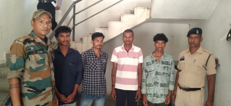 कानून को चुनौती देने वालों पर पुलिस का शिकंजा! आरक्षक को बंधक बनाकर रॉड से किया हमला, सरगुजा में हड़कंप — लुंड्रा पुलिस की बड़ी कार्रवाई, 4 आरोपी गिरफ्तार