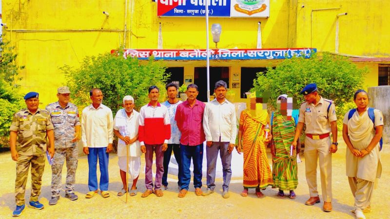 ‘जो बीच में आएगा, ट्रैक्टर से कुचल देंगे’—खेत में खुलेआम मौत का तांडव! जमीन कब्जे की लड़ाई में किसान को रौंद डाला, पूरे परिवार के सामने हुई निर्मम हत्या, 08 आरोपीगण गिरफ्तार