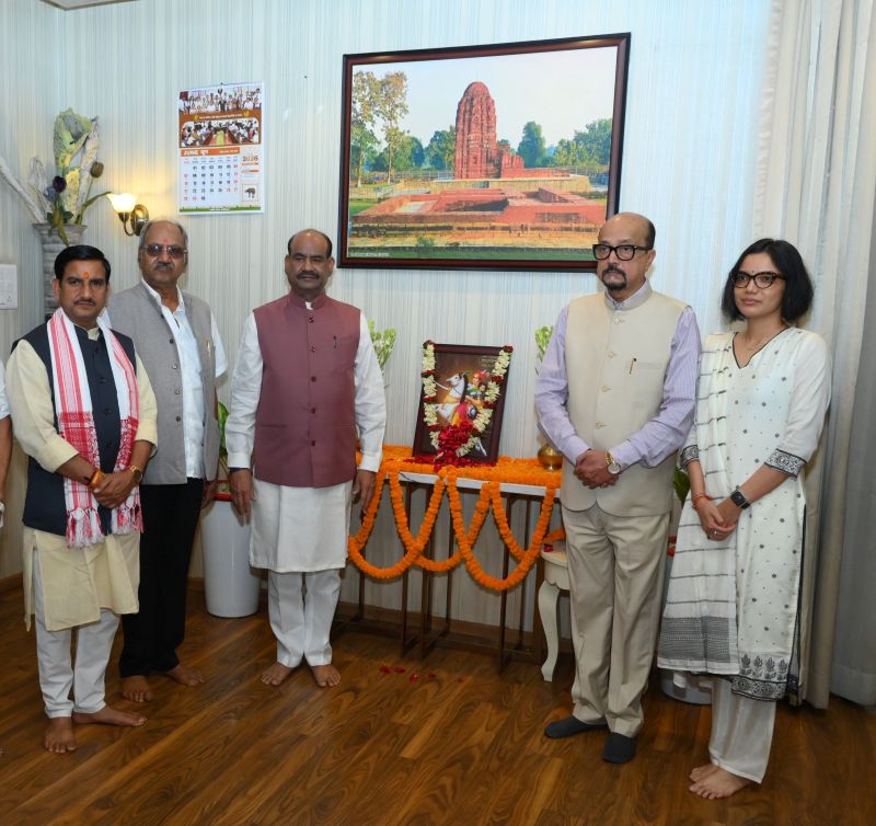 वीरांगना रानी लक्ष्मीबाई के बलिदान दिवस पर राष्ट्र ने किया नमन: राज्यपाल रमेन डेका ने लोकभवन में पुष्पांजलि अर्पित कर दी श्रद्धांजलि, लोकसभा अध्यक्ष ओम बिड़ला भी रहे उपस्थित