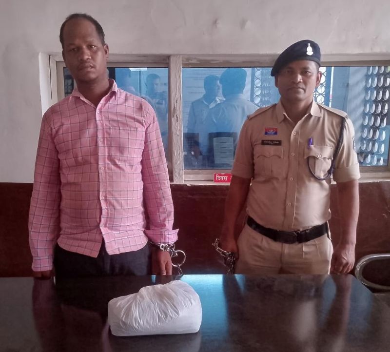 दुकान के काउंटर के नीचे छिपा रखा था गांजा, मुखबिर की सूचना पर पुलिस की रेड में खुला बड़ा राज