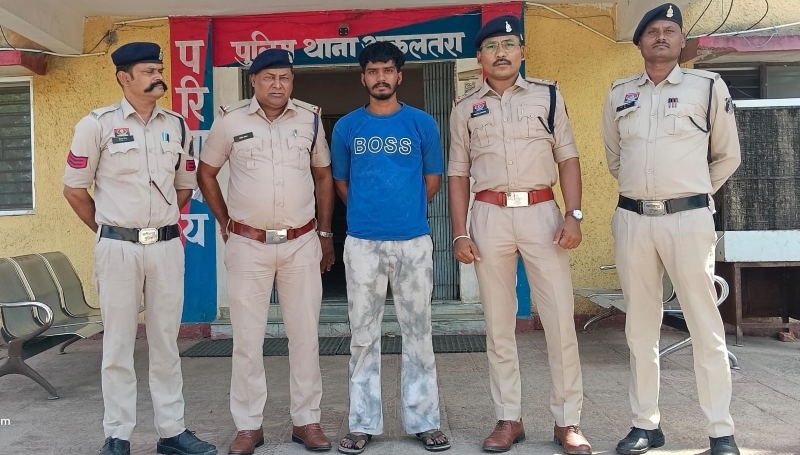 किरायेदार सत्यापन में बड़ा खुलासा : अकलतरा में पुलिस की बड़ी कार्रवाई, विदेशी संपर्कों की जांच में जुटीं सुरक्षा एजेंसियां, संदिग्ध गतिविधियों में शामिल युवक गिरफ्तार, मोबाइल से मिले अहम डिजिटल सुराग, हो रही सघन जांच !
