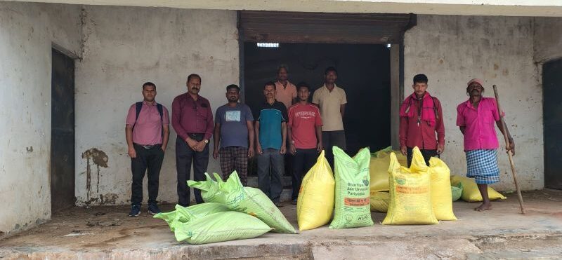 सरकार की पहल से खेती हुई आसान: जशपुर के किसानों को समय पर मिल रहा रियायती खाद-बीज