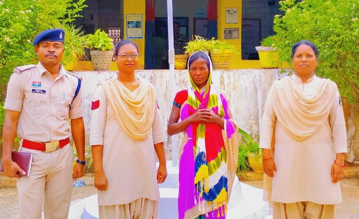 घर बना कत्लगाह: चरित्र पर शक से भड़की पत्नी ने पति पर बरसाए ताबड़तोड़ वार, पुलिस ने किया सनसनीखेज हत्याकांड का खुलासा