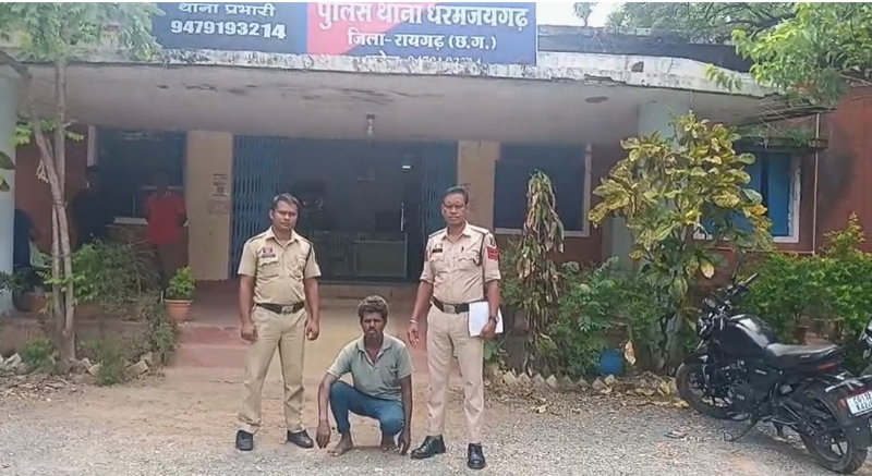 ऑपरेशन क्लीन हंट में पुलिस की बड़ी सफलता : बाइक चोरी का फरार आरोपी बजरंग सोनी कुनकुरी से गिरफ्तार कर भेजा गया न्यायिक रिमांड पर.
