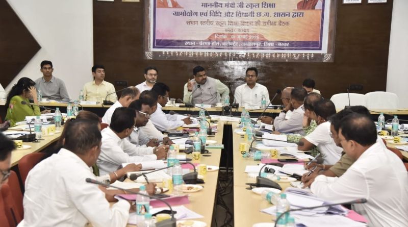 बस्तर की शिक्षा पर सख्त हुए मंत्री गजेंद्र यादव, कमजोर स्कूलों और लापरवाह अधिकारियों पर कार्रवाई के दिए निर्देश