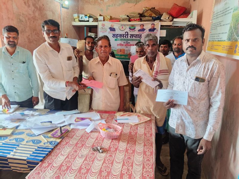 किसानों के लिए लगातार राहत की सौगात! सहकारी सप्ताह में KCC वितरण से लेकर फ्री हेल्थ कैंप तक, जिलेभर में जनहितकारी अभियान तेज