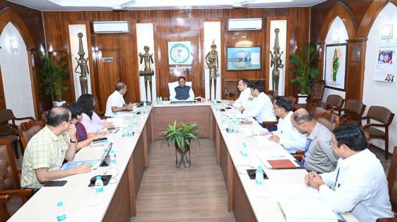 किसानों को हर हाल में मिलेगा सहारा! अल्प वर्षा से निपटने के लिए CM साय का मास्टर प्लान, 46 हजार टन DAP और 125 दिन रोजगार का ऐलान