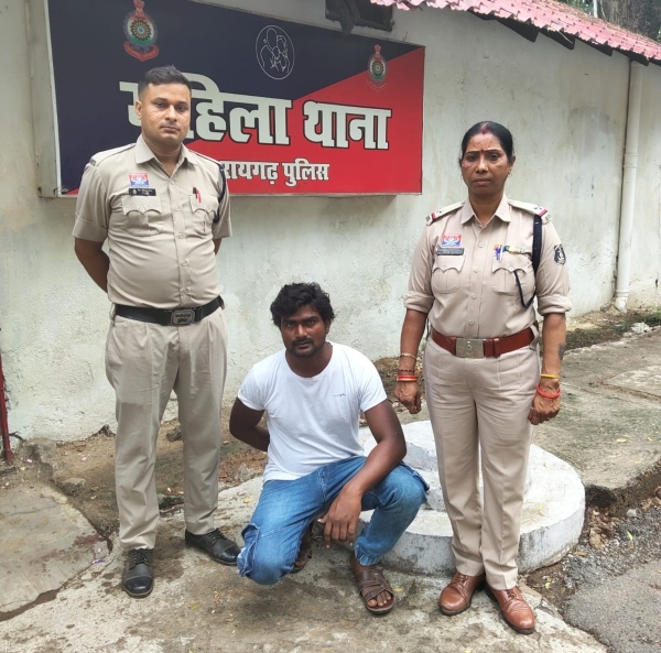 “अभियान संवेदना” की बड़ी सफलता : गुम नाबालिग बालिका सकुशल बरामद, पॉक्सो मामले में विधि से संघर्षरत बालक निरुद्ध, शादी का झांसा देकर अपराध करने वालों पर रायगढ़ पुलिस का शिकंजा, एक ही दिन में दो बड़ी कार्रवाई.